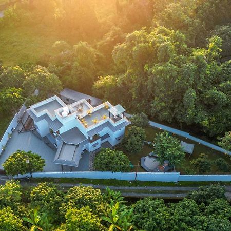 Villa Sierra Sky - Exquisite Elegant 4 Bedroom Villa Дехрадун Екстериор снимка