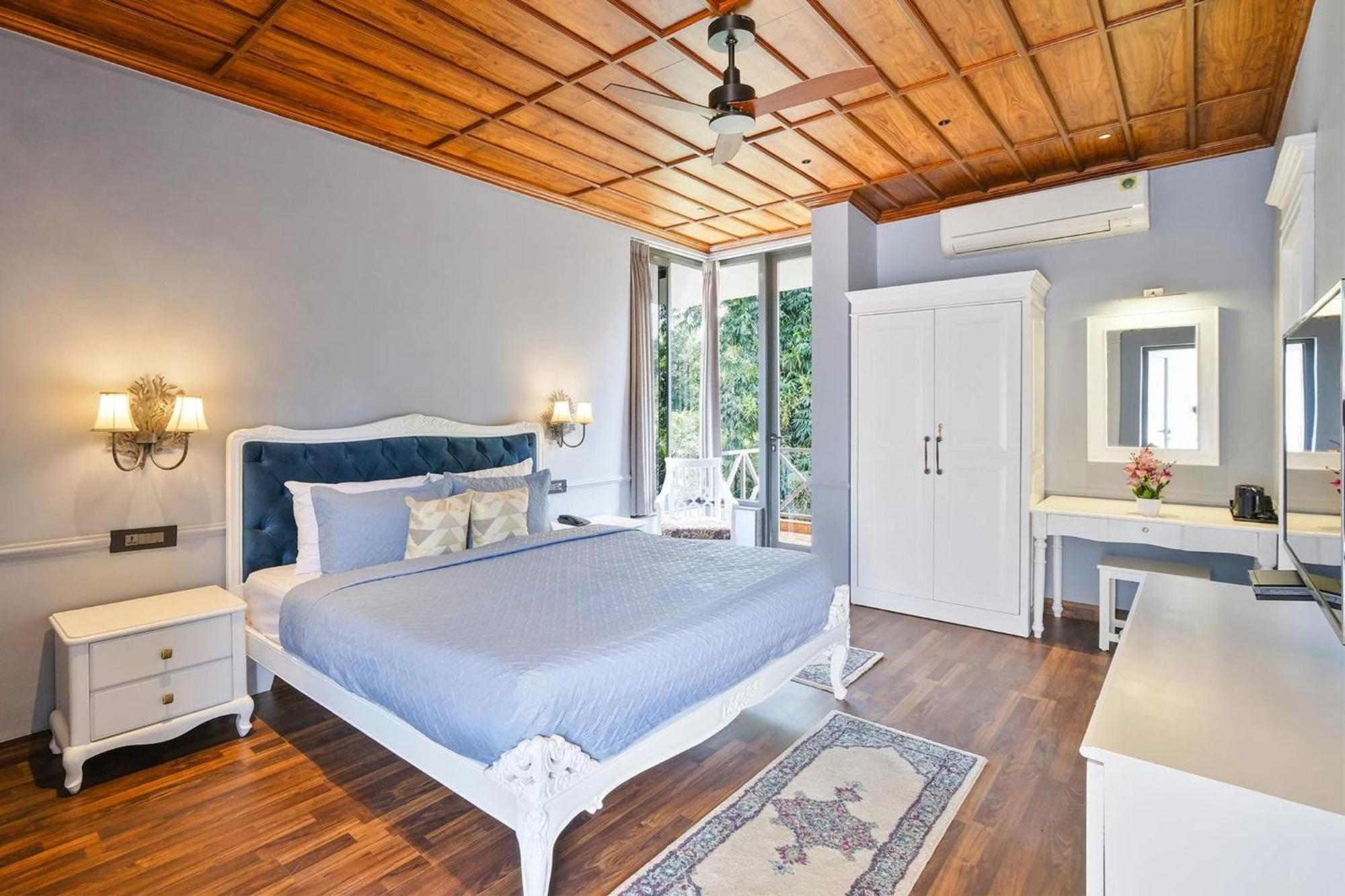 Villa Sierra Sky - Exquisite Elegant 4 Bedroom Villa Дехрадун Екстериор снимка